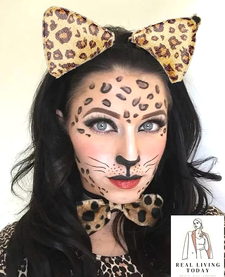 28 Iconic Halloween Costumes That Are Seriously Stylish Right Now 8 Animal Print Panther