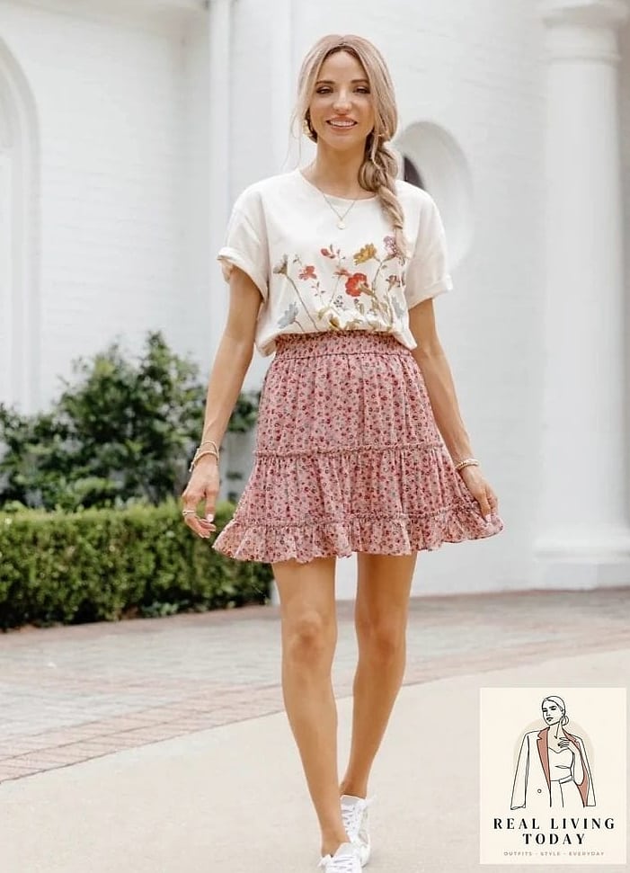 23 Floral Skirt Outfits You'll Want to Wear on Repeat 14 The Athletic-Inspired Floral Look