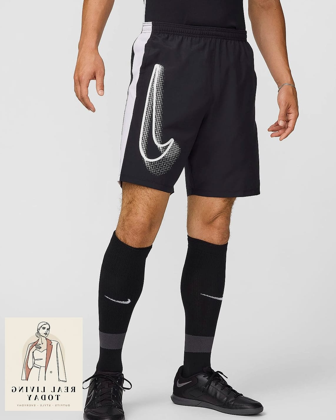 26 Football Game Outfit That Look Effortlessly Chic 9 Biker Shorts Under an Oversized Sweatshirt