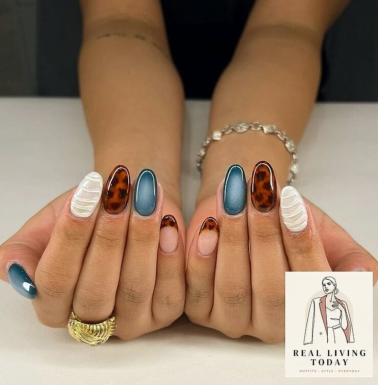 23 Blue Nail Ideas That Are Going Viral on Pinterest 21 Blue Tortoiseshell Nails