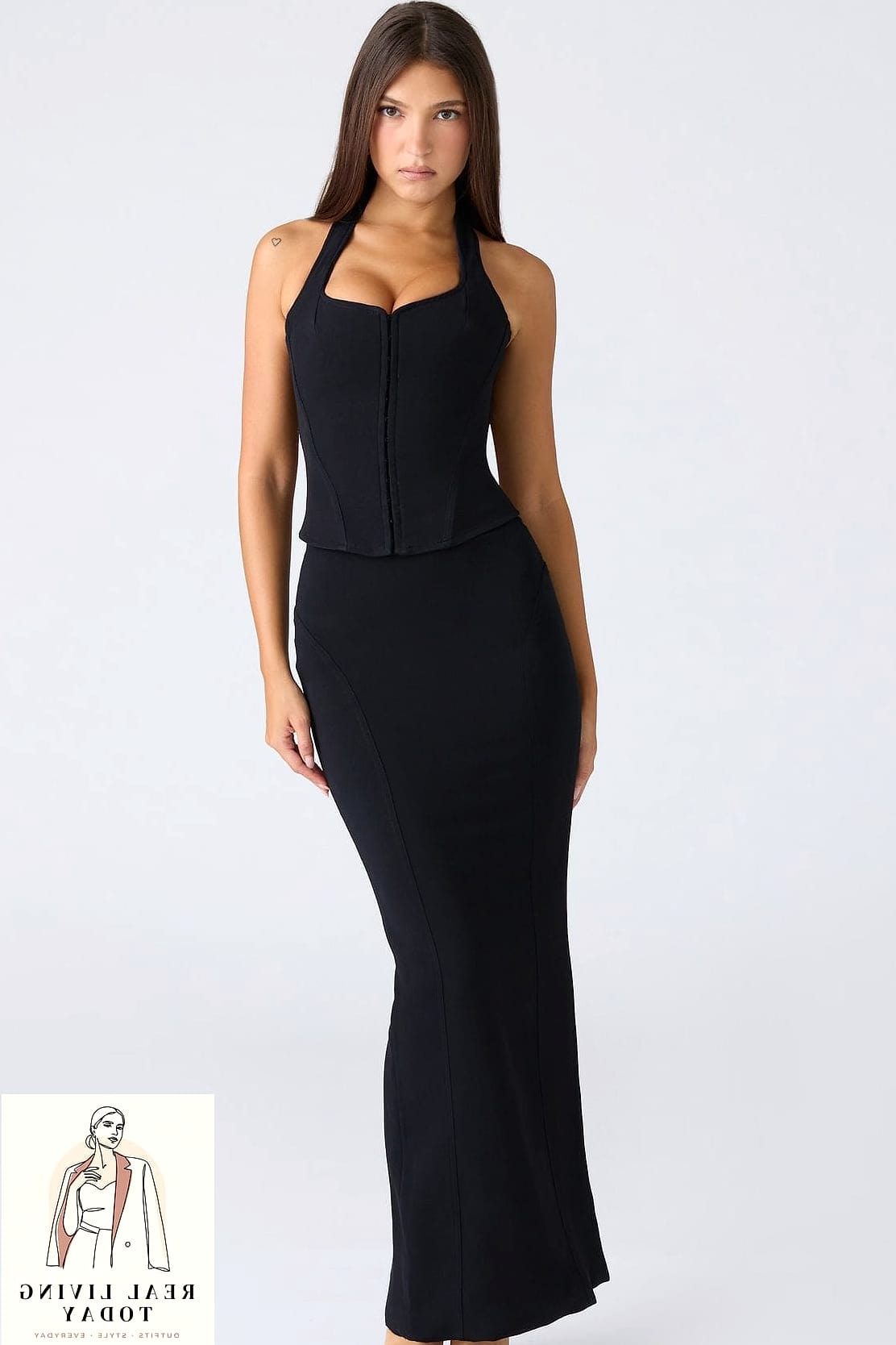 30 Outfits With Black Skirt That Are Seriously Stylish Right Now 12 Bodycon Skirt With an Oversized Button-Down
