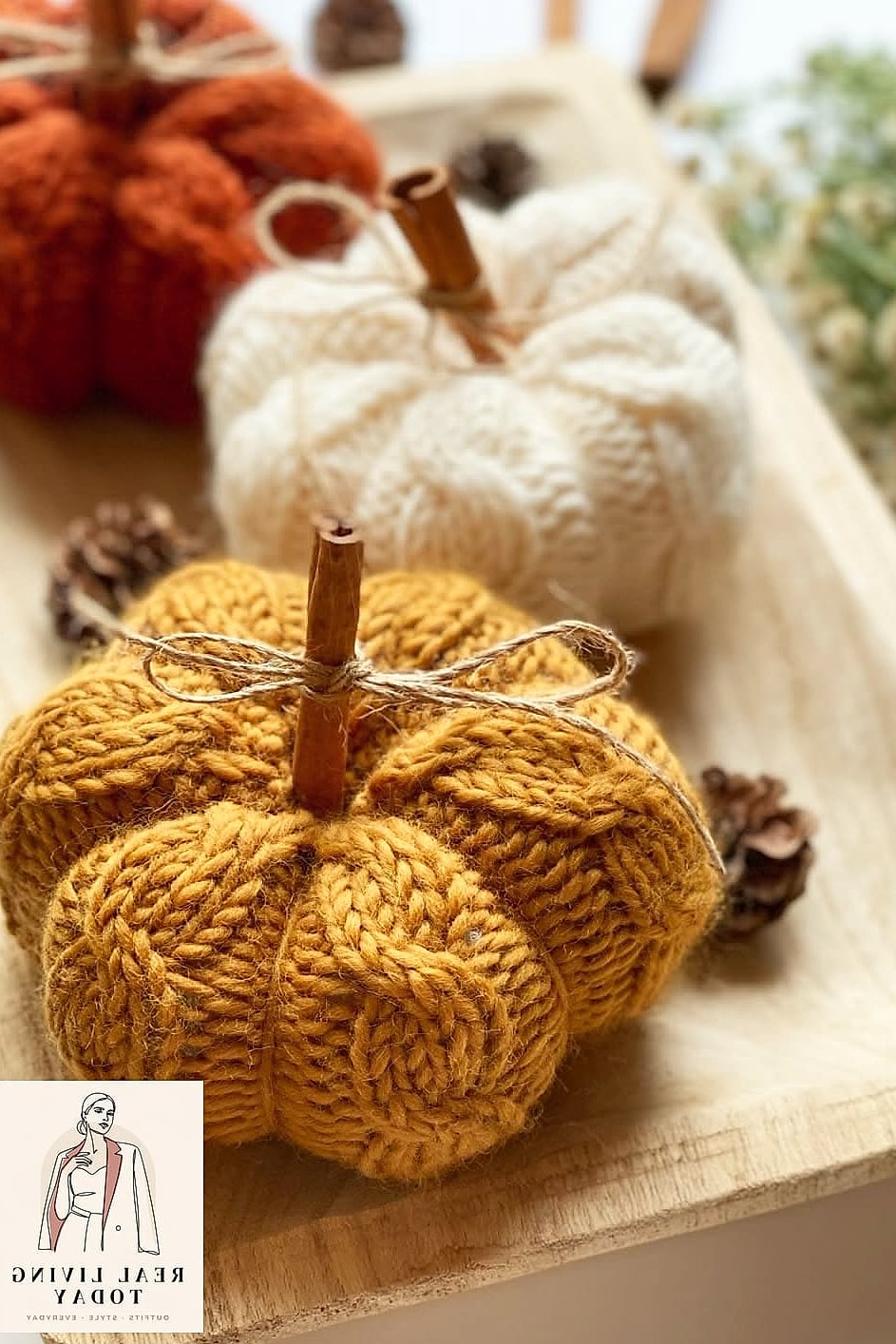 22 Cute Pumpkin Patch Outfit Ideas That Are Cozy and So Instagram-Worthy 15 Cable Knit Sweater and Leggings