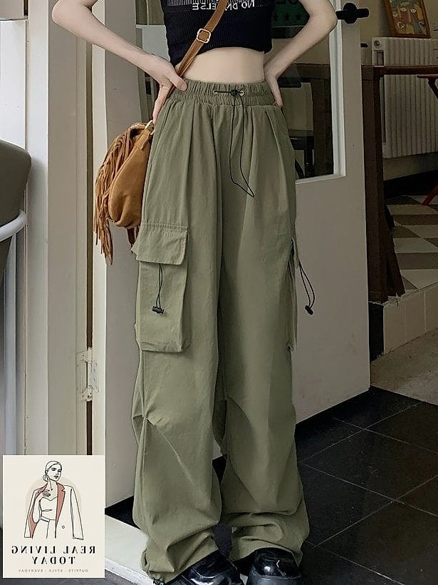 28 Clothes Out Of Style Fall Winter That Actually Look Amazing 12 Cargo Pants, Cleaned Up