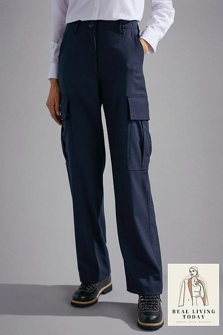 Cargo-Style Trousers With a Fitted Blazer