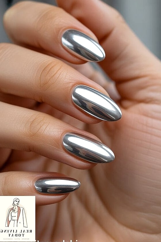 25 Sporty Chic Outfit Ideas That Look Effortlessly Put-Together 24 The Chrome Nails and Matching Set Moment