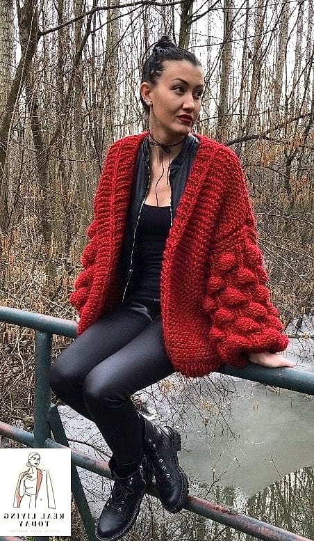 23 Cardigan Outfits Worth Pinning Immediately 12 Chunky Cardigan and Mini Skirt