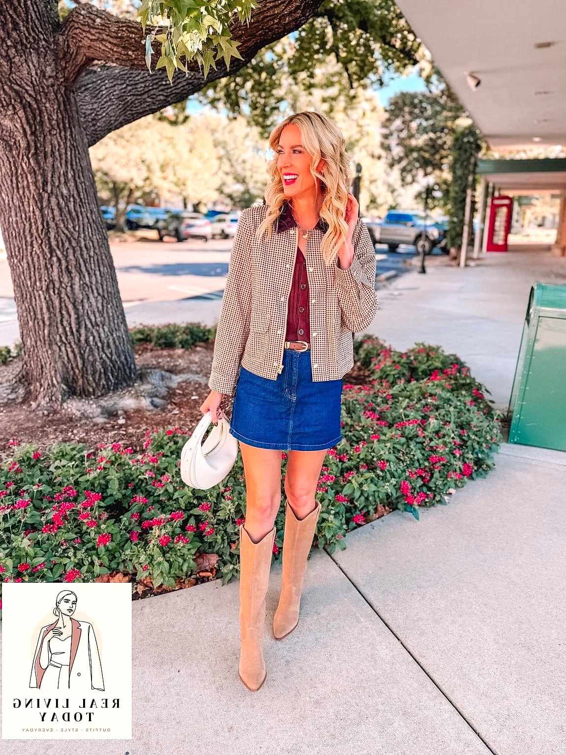 22 Barn Jacket Outfits You'll Want to Wear on Repeat 2 Classic Barn Jacket and Straight-Leg Jeans