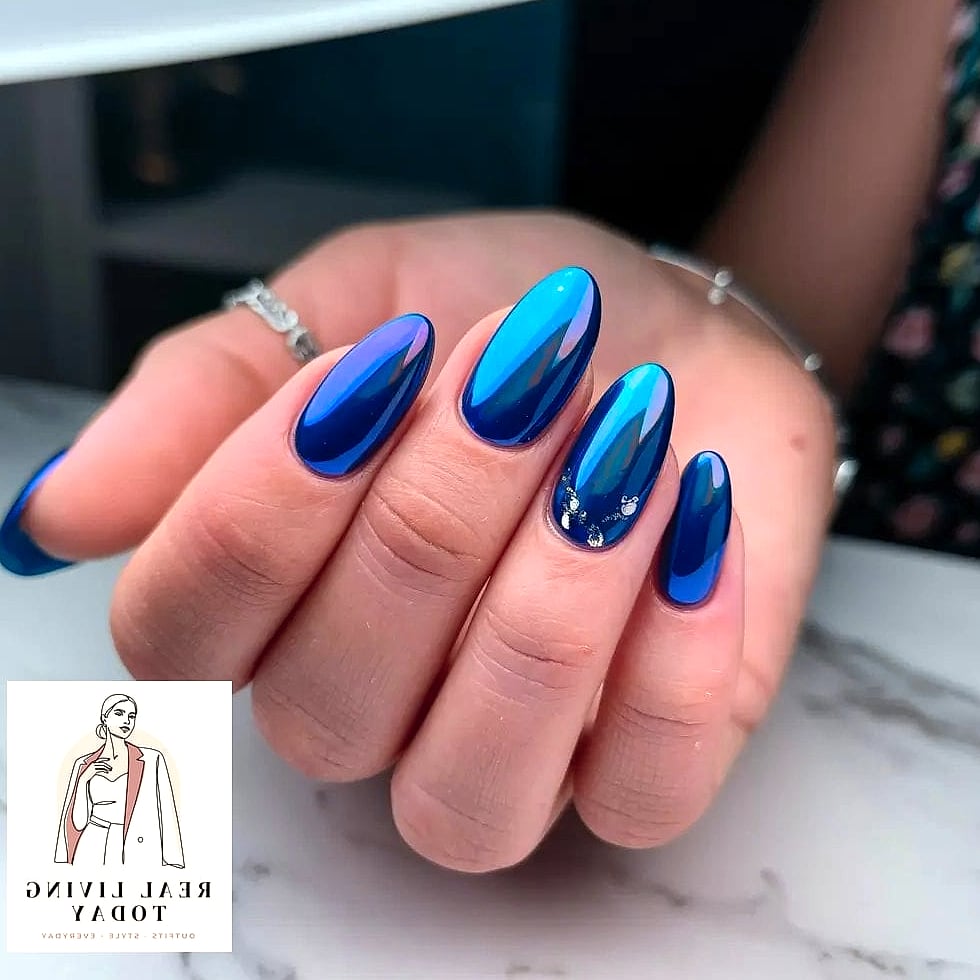 25 Fall Chrome Nail Ideas So Good They're Worth Every Penny at the Salon 3 Cobalt Blue Chrome for the Bold Dresser