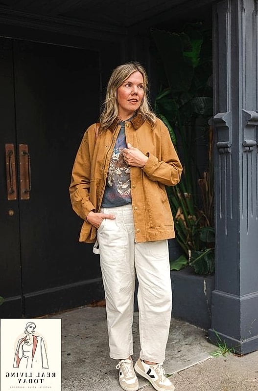 22 Barn Jacket Outfits You'll Want to Wear on Repeat 4 Corduroy Pants and a Cropped Barn Jacket