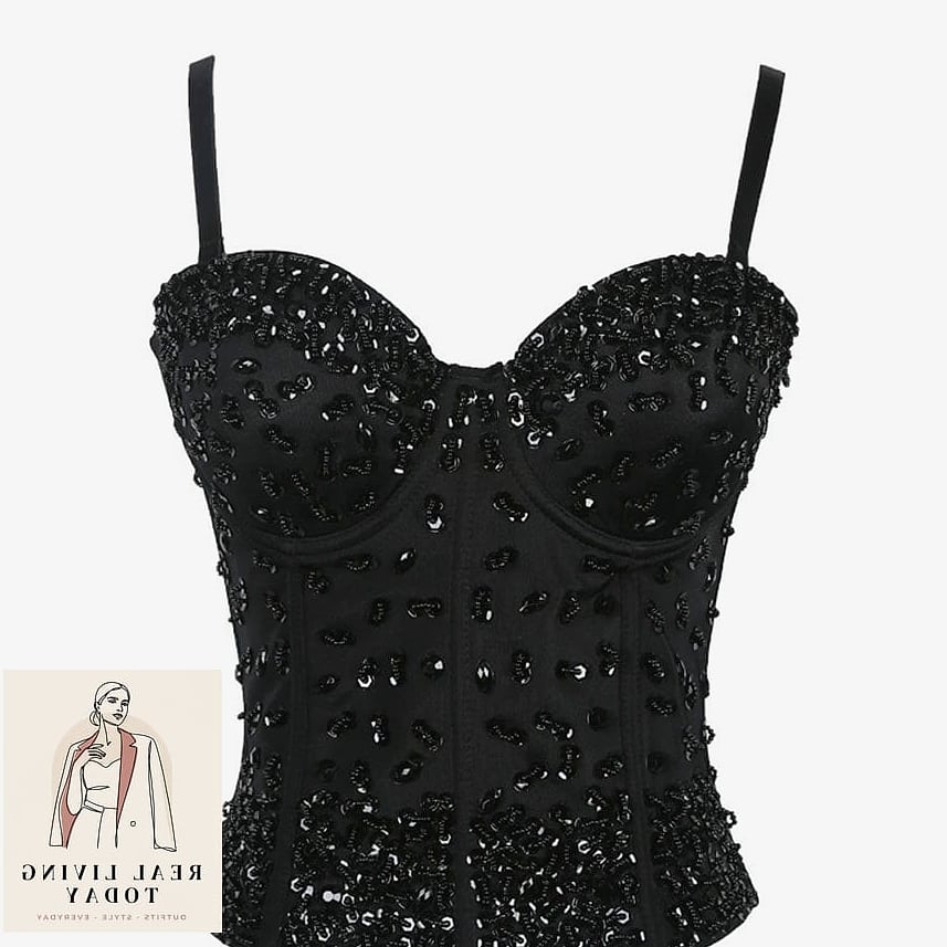23 Womens Autumn Outfit That Are Going Viral on Pinterest 5 Corset Top with Wide-Leg Trousers