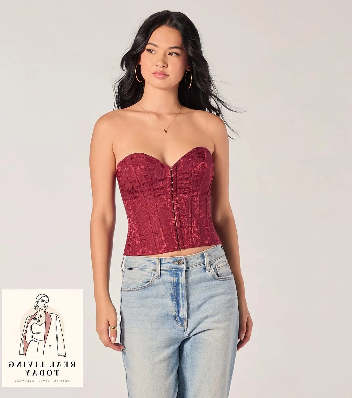 25 Sporty Chic Outfit Ideas That Look Effortlessly Put-Together 8 The Corset Top and Track Pants Mashup