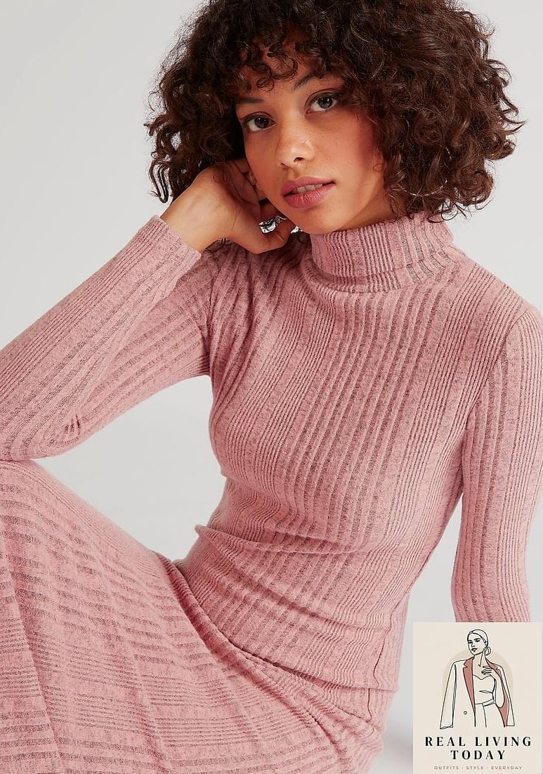 28 Quick Outfits You'll Want to Wear on Repeat 9 Cozy Turtleneck and Midi Skirt