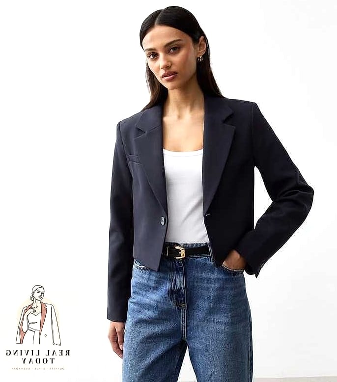 28 Edgy Work Outfits You'll Want to Wear on Repeat 9 Cropped Blazer and High-Waisted Trousers