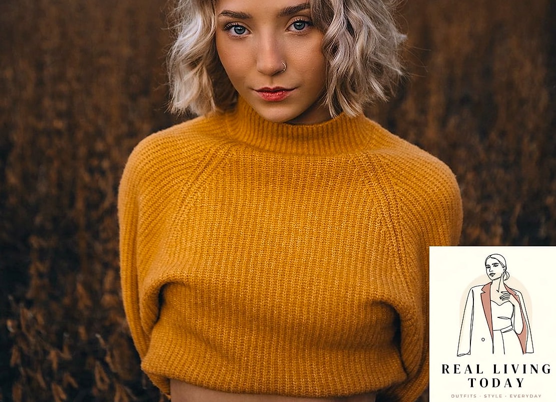 23 Womens Autumn Outfit That Are Going Viral on Pinterest 18 The Crop Top and High-Waisted Jeans Layered Look