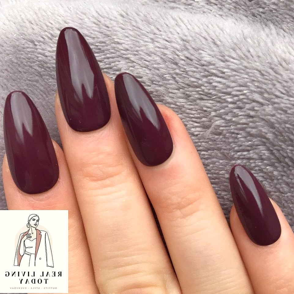 22 Short Nails You'll Want to Try Immediately 5 Deep Burgundy Almond-ish Nails