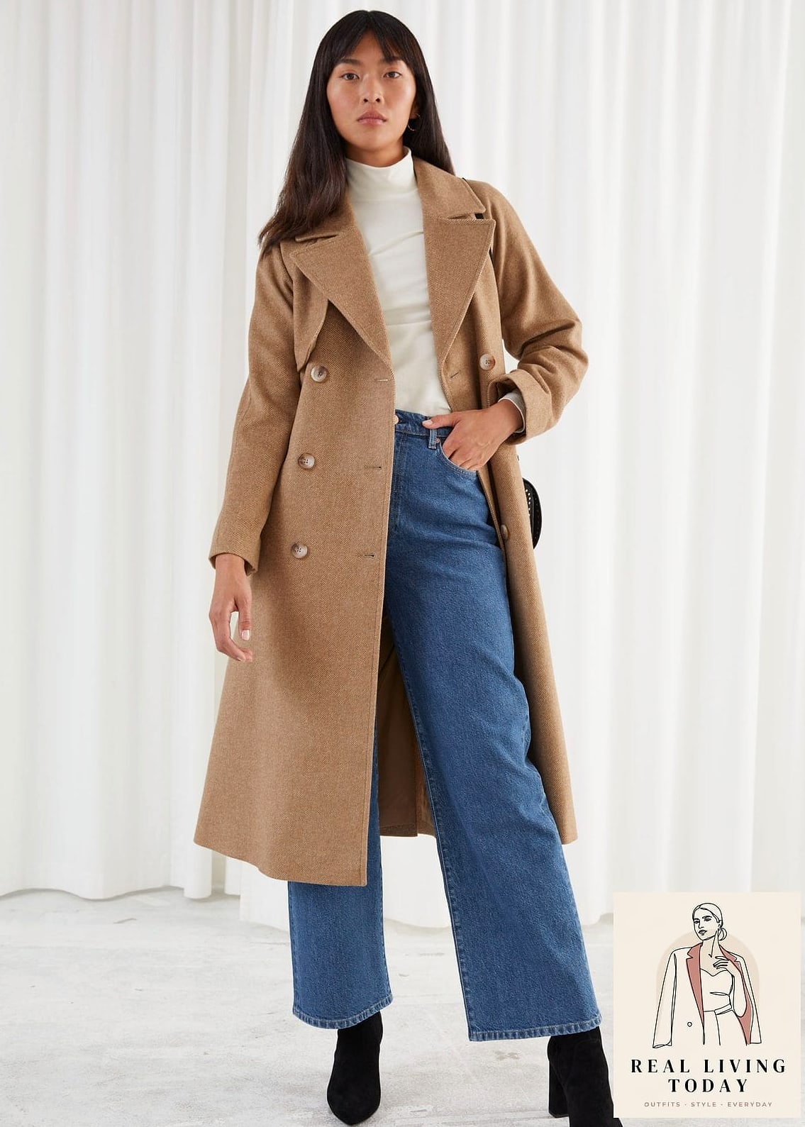 22 Coat Outfit Ideas That Will Make You Look Like the Coolest Girl This Season 20 Double-Breasted Coat for Instant Polish