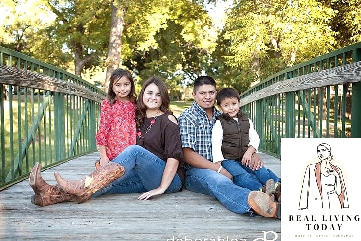 26 Cowboy Boots Outfit Worth Pinning Immediately 21 Family Photo Session Ready