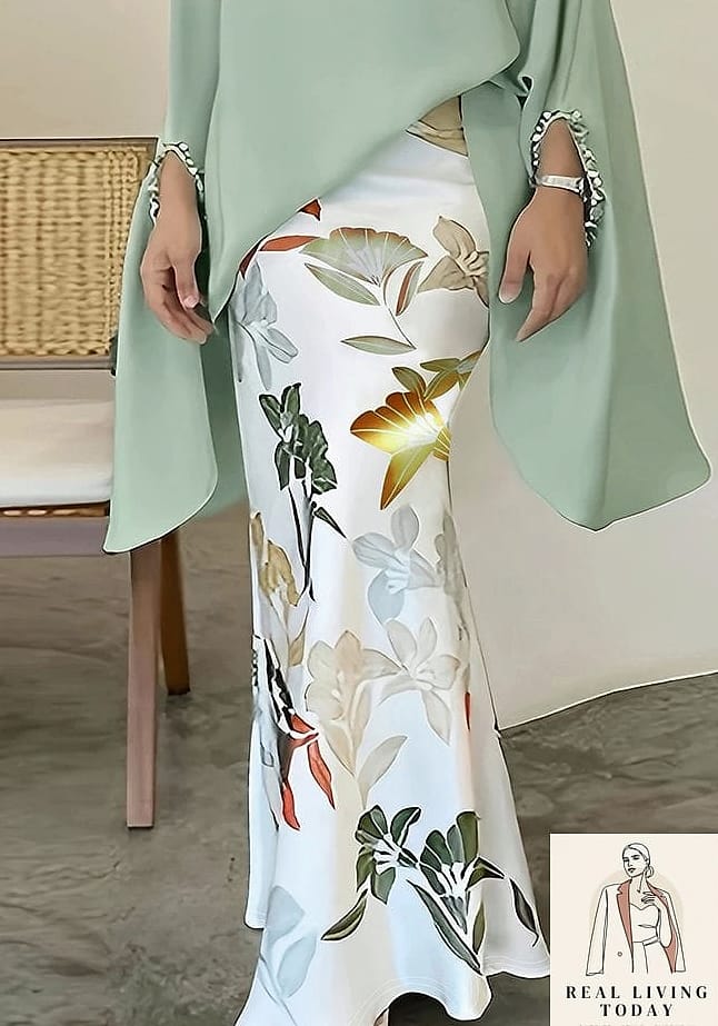 23 Floral Skirt Outfits You'll Want to Wear on Repeat 13 Floral Skirt With a Bodycon Top