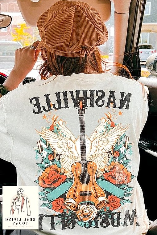 20 Nashville Outfits That Actually Look Amazing 15 Graphic Tee and Denim Shorts