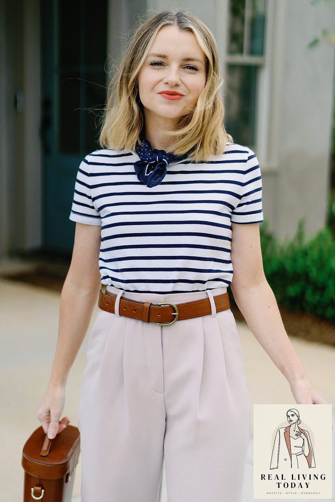 High-Waisted Flare Jeans with a Fitted Bodysuit