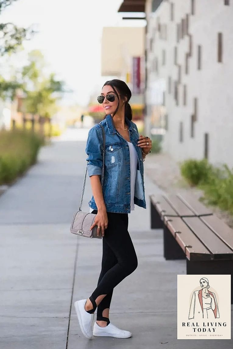 30 Leggings Outfit Fall to Copy Right Now 9 Leggings and a Denim Jacket