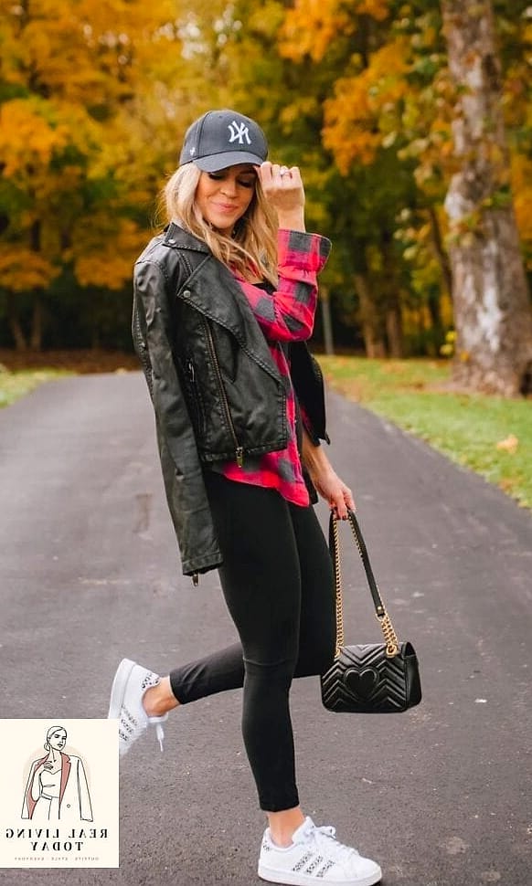 30 Leggings Outfit Fall to Copy Right Now 5 Leggings and an Oversized Flannel