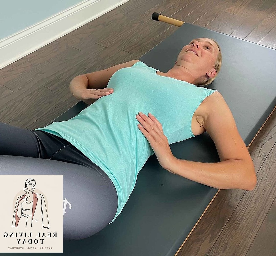 23 Pilates Outfit That Actually Look Amazing 2 The Matching Rib-Knit Set