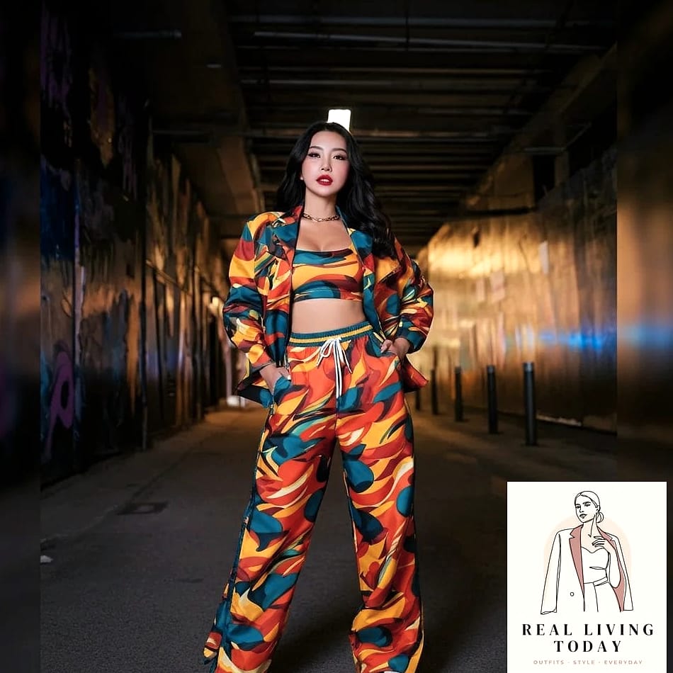 22 Pop Concert Outfit That Are Seriously Stylish Right Now 15 Matching Set in a Bold Color