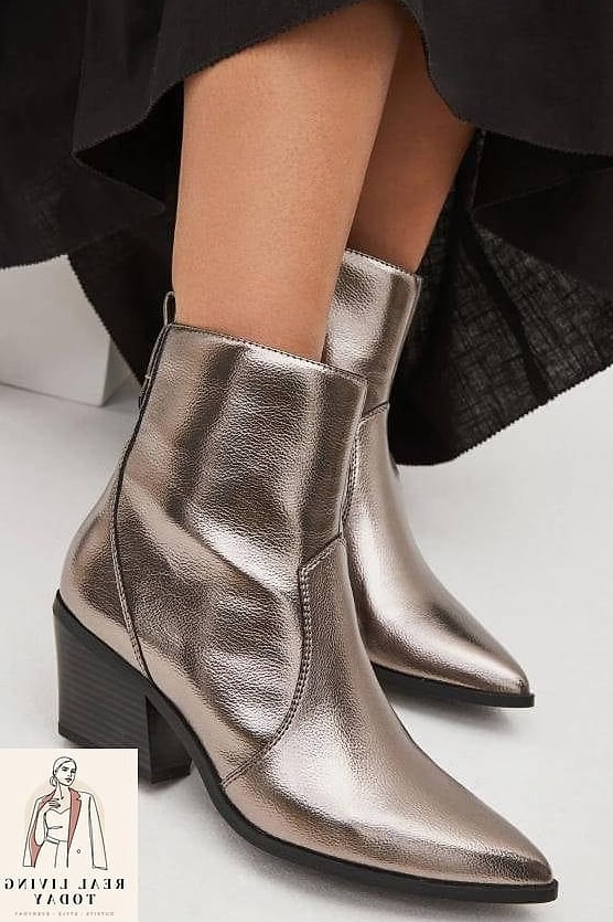 27 Fallwinter 2019 Boot Guide You'll Want to Wear on Repeat 12 Metallic Ankle Boots