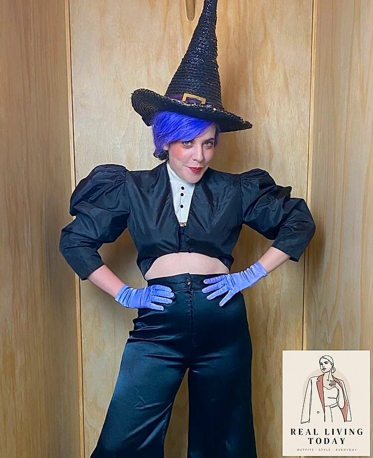 28 Iconic Halloween Costumes That Are Seriously Stylish Right Now 13 The Modern Witch