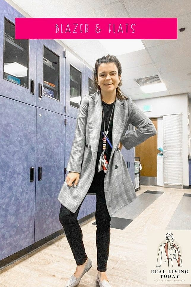 30 Teacher Outfit Ideas That Actually Look Amazing 22 The Oversized Blazer as a Dress