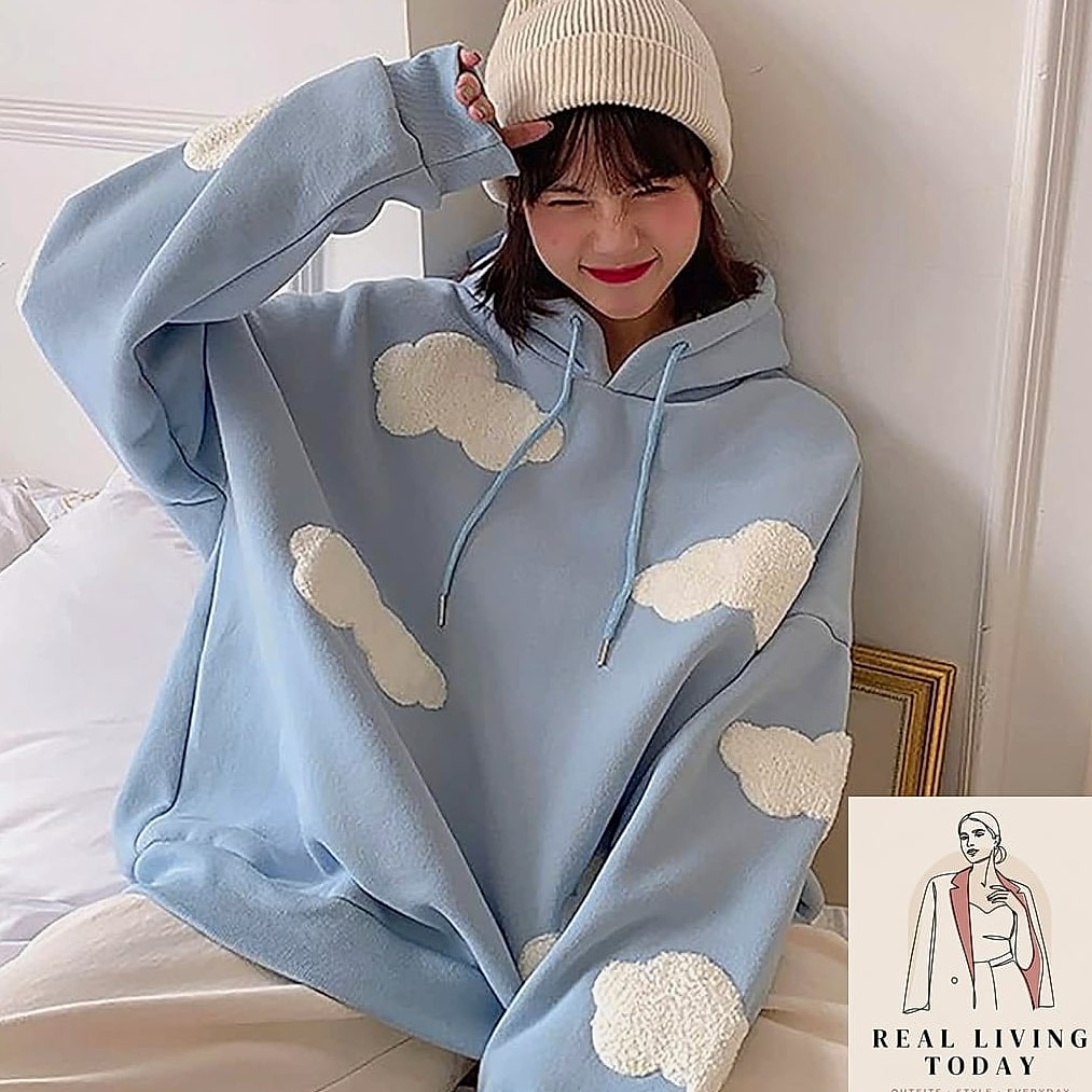 22 Cute Comfy Outfits That Actually Look Amazing 2 The Oversized Hoodie and Bike Shorts Combo