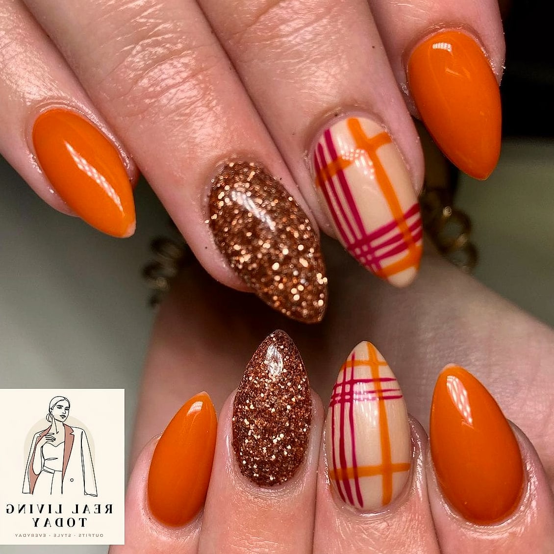 25 Fall Nail Ideas Worth Bookmarking Right Now 9 Plaid Accent Nail
