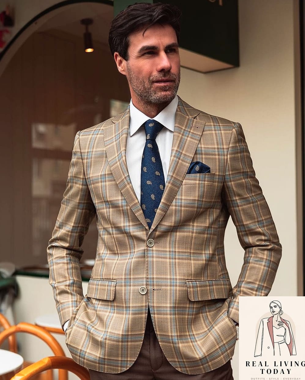 25 Fall Business Outfit Ideas to Copy Right Now 7 Plaid Blazer, Solid Everything Else