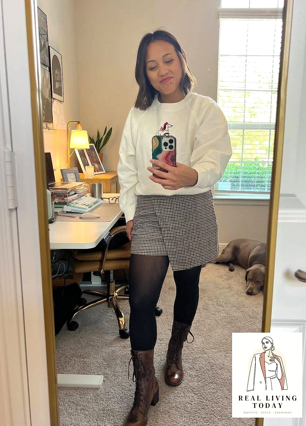 30 Millennial Mom Outfits That Are Seriously Stylish Right Now 18 The Plaid Shirt Dress