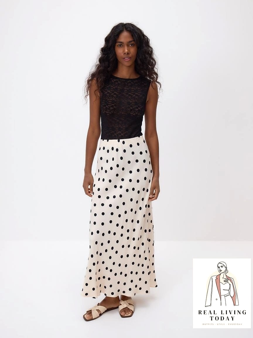 28 Polka Dot Outfit Trend Going Viral Right Now 6 Polka Dot Maxi Skirt With a Fitted Top