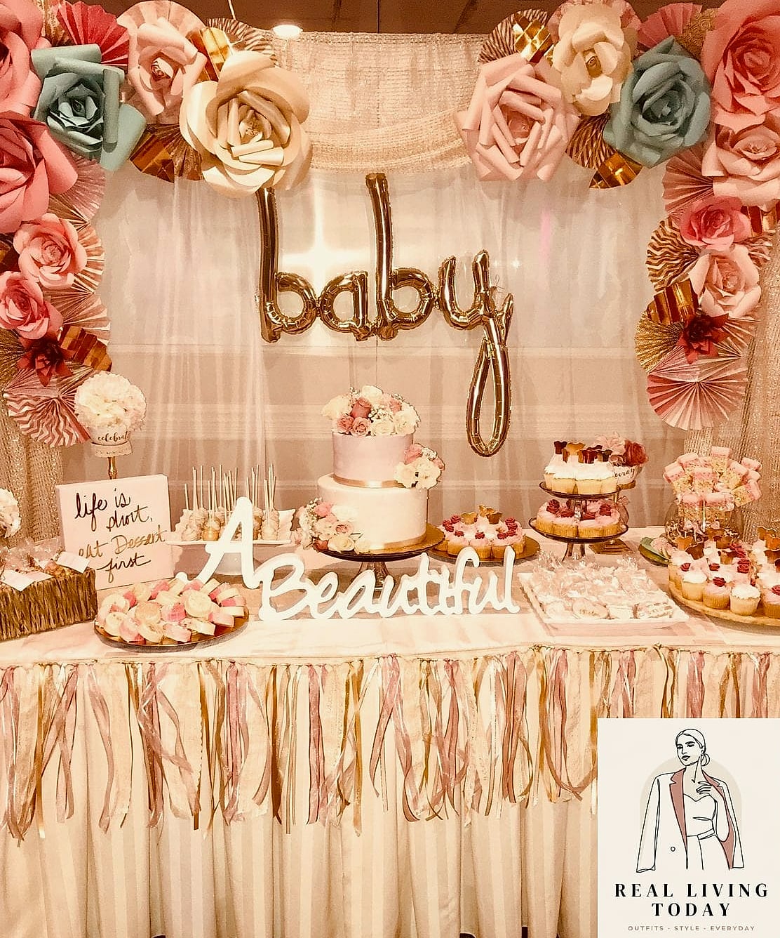25 Chic Baby Shower Outfits for Guests That Are Totally On-Trend Right Now 24 Print Mixing Done Right