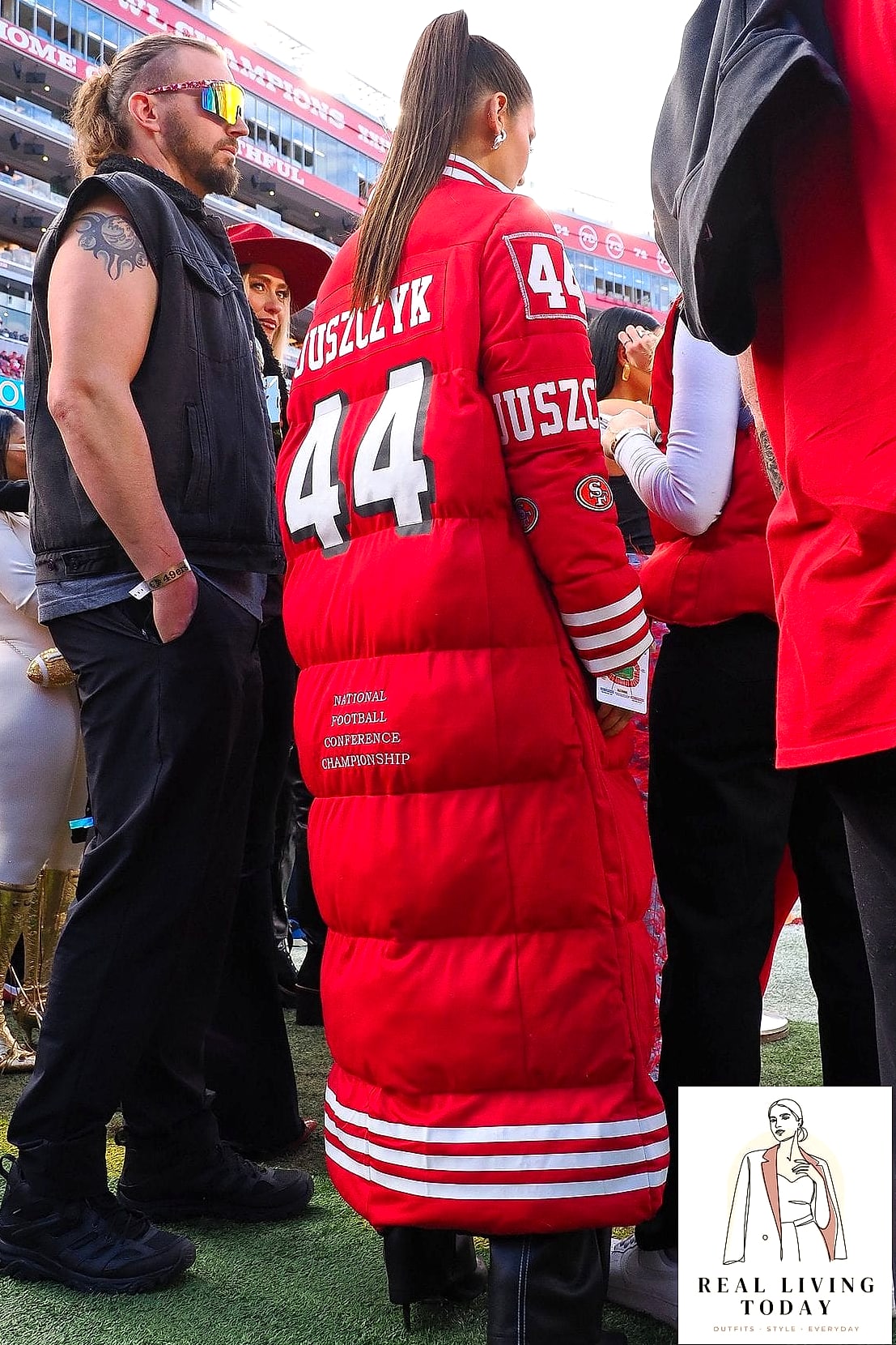 26 Football Game Outfit That Look Effortlessly Chic 24 The Puffer Coat and Mini Bag Combo