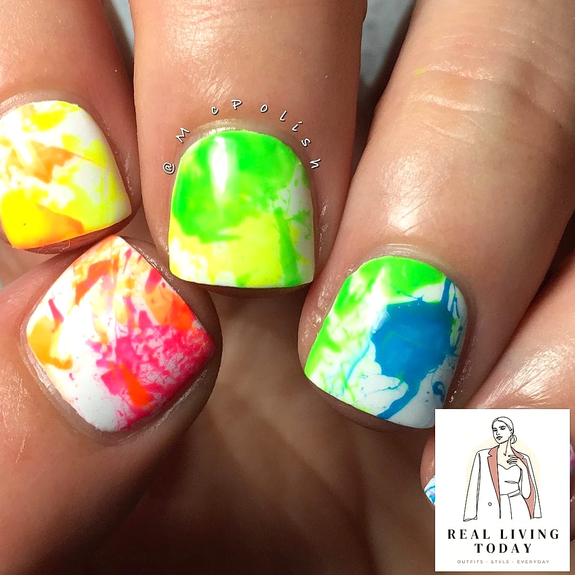 22 Rainbow Press On Nails Ideas That Are Going Viral on Pinterest 20 Rainbow Splatter Nails
