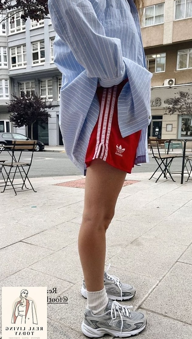 29 Trendy Sneakers Outfit You Need to Know About 17 Running Shorts and Cropped Hoodie