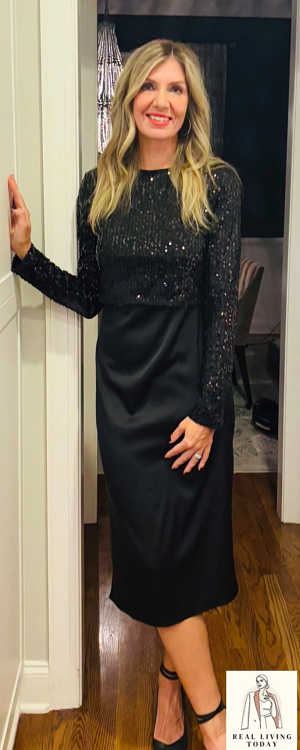 20 Nashville Outfits That Actually Look Amazing 10 Sequin Top and Straight-Leg Jeans