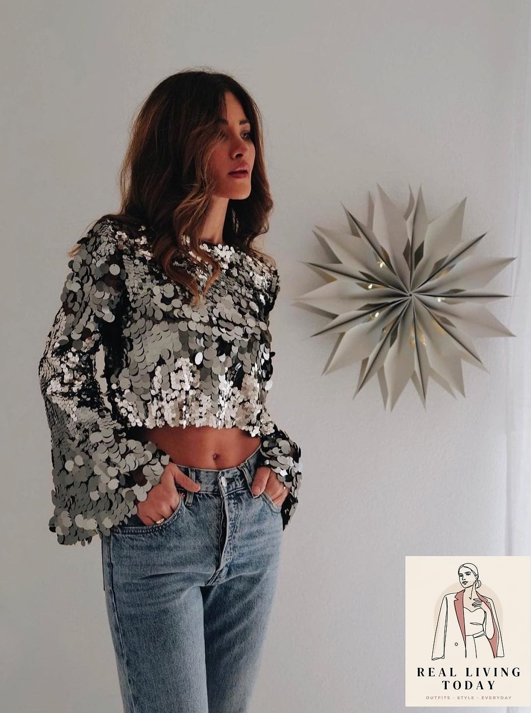 30 Dark Blue Jeans Outfit That Actually Look Amazing 14 Sequin Top for Holiday Parties
