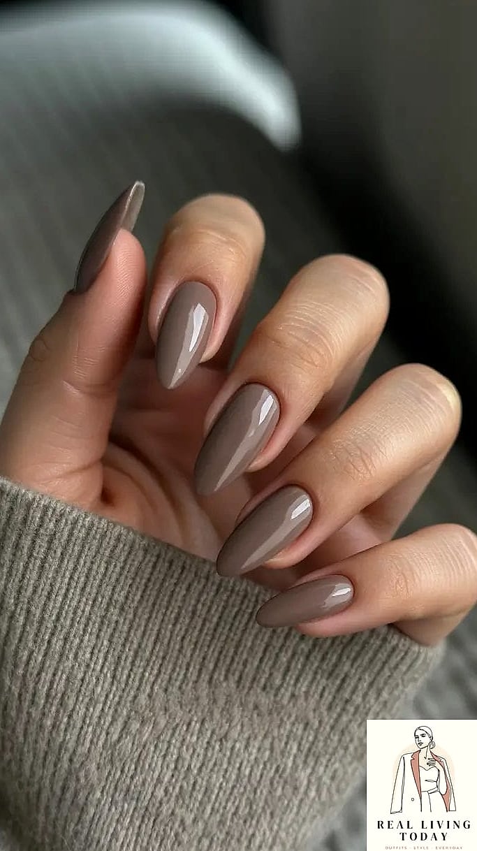 25 Fall Nail Ideas Worth Bookmarking Right Now 15 Smoky Taupe