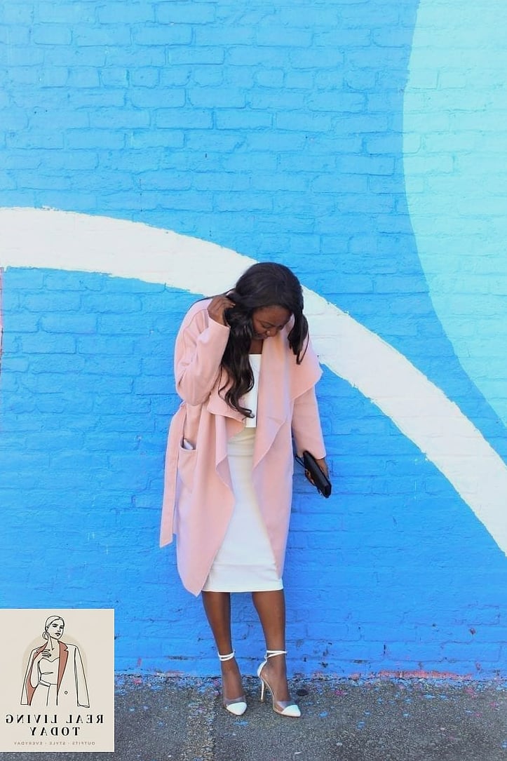 30 Millennial Mom Outfits That Are Seriously Stylish Right Now 29 Statement Coat Over Basics