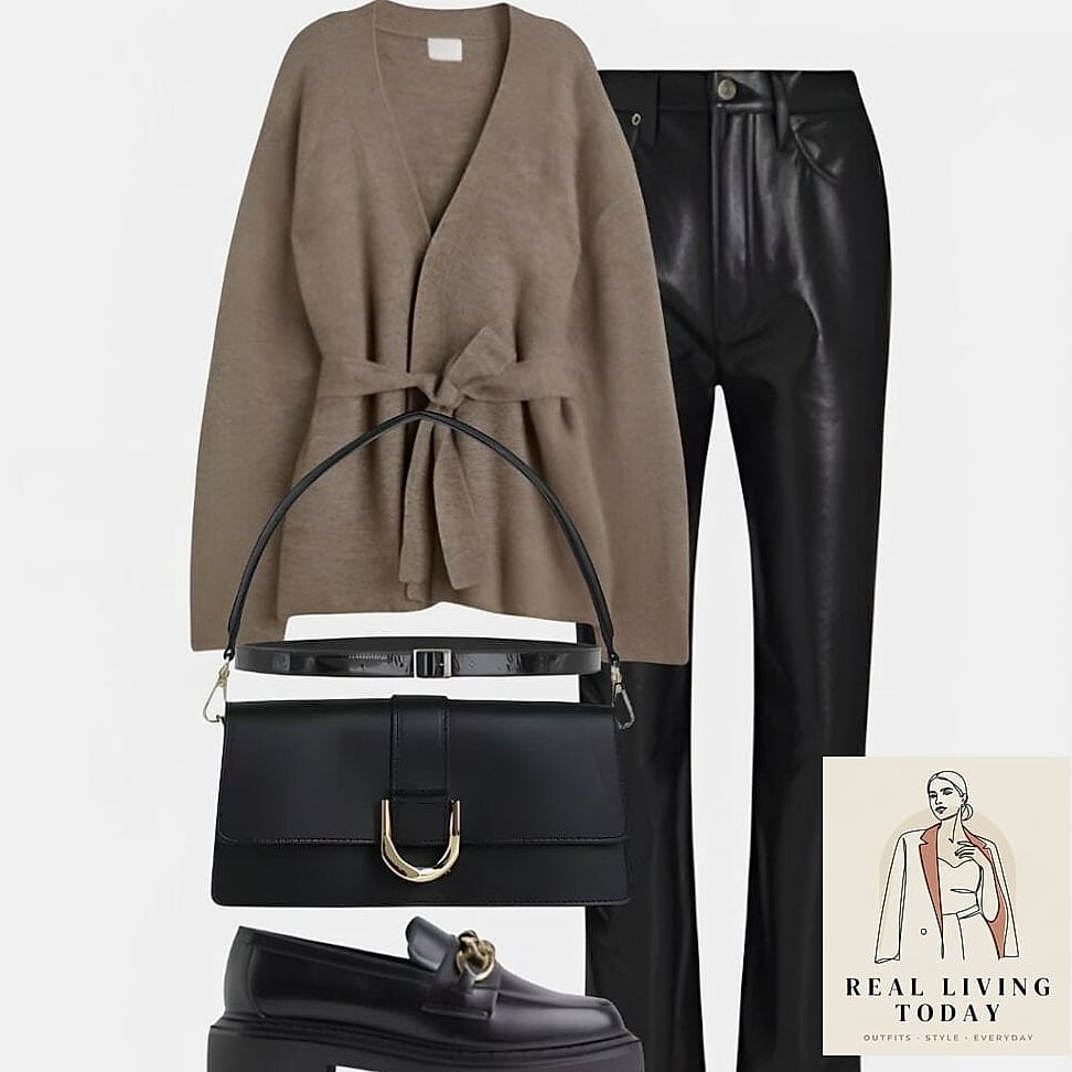 25 Fall Capsule Wardrobe Essentials That Will Make Getting Dressed So Much Easier 5 Straight-Leg Jeans in a Dark Wash