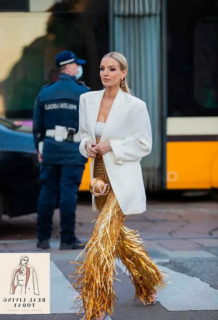 28 Track Pants Outfit You'll Want to Wear on Repeat 29 Track Pants With Layered Gold Jewelry