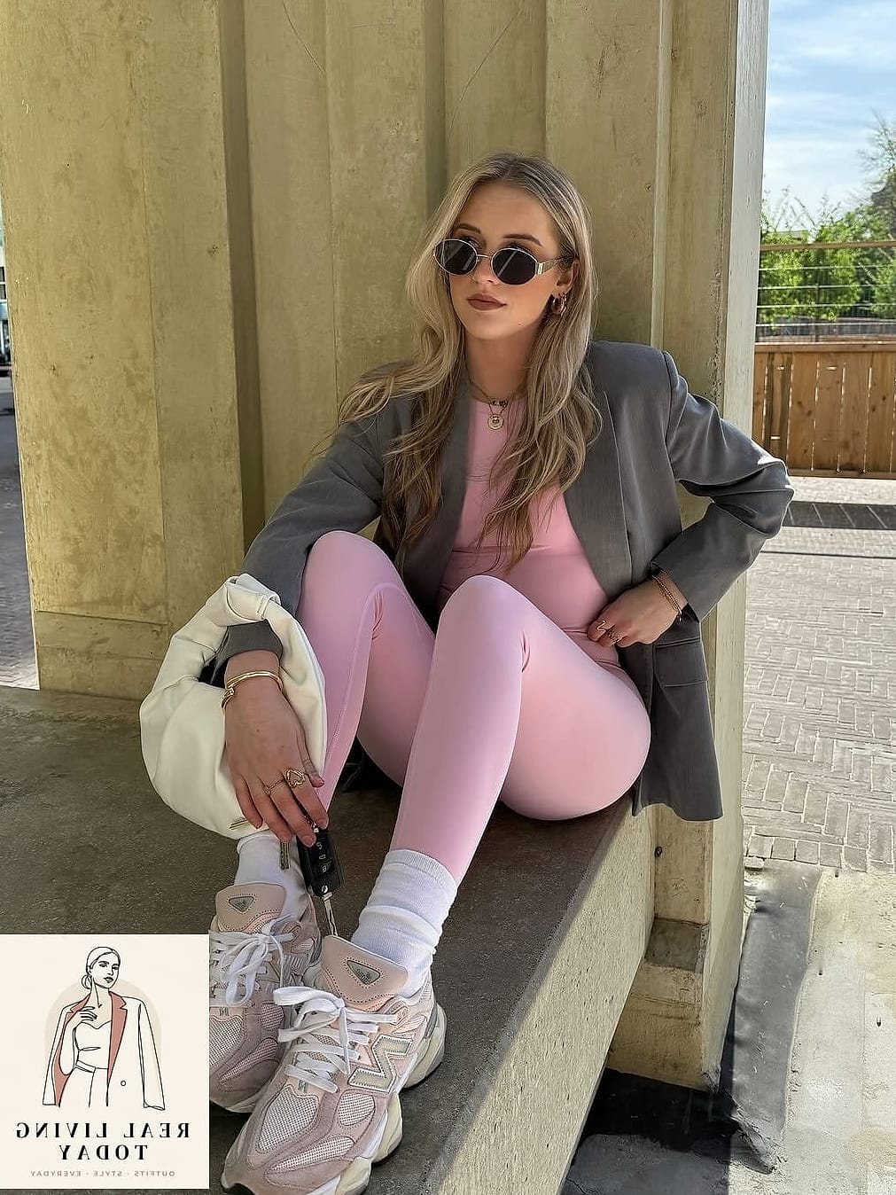 25 Sporty Chic Outfit Ideas That Look Effortlessly Put-Together 12 The Turtleneck and Leggings Layer
