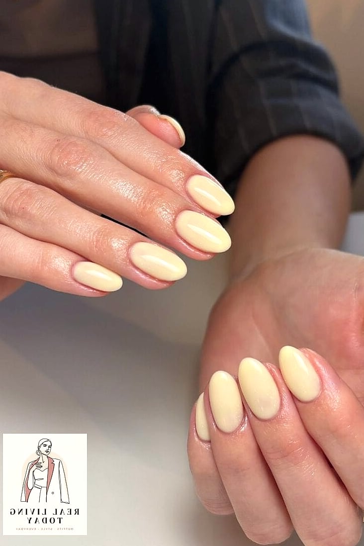 20 Butter Yellow Nails Worth Bookmarking Right Now 14 Two-Tone Butter Yellow and Cream Nails