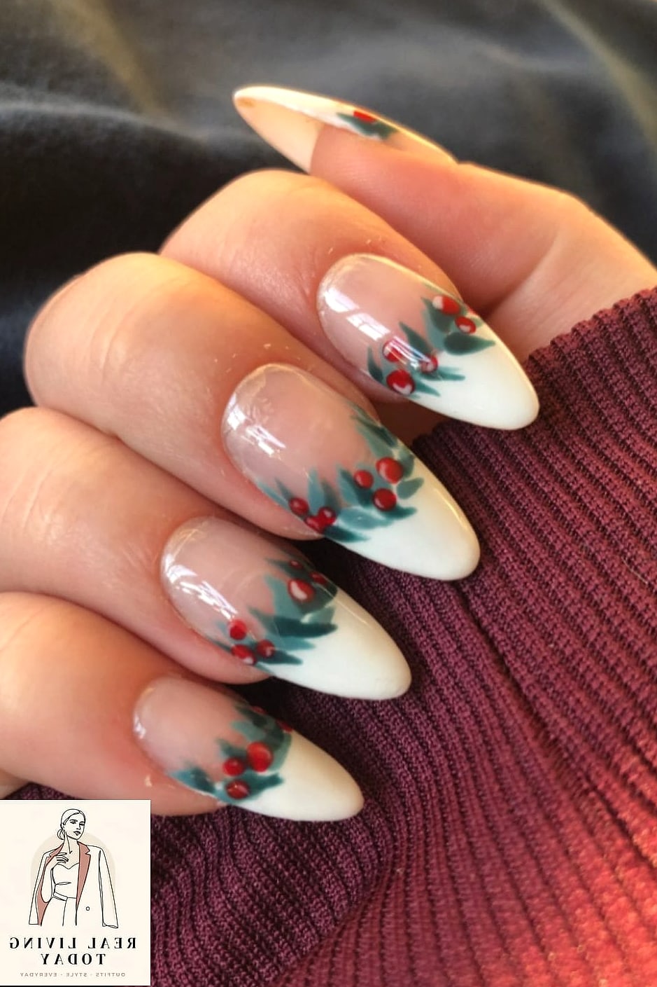 28 Holiday Press On Nails And Manicure Ideas Worth Bookmarking Right Now 8 Two-Tone Split Nails in Red and White