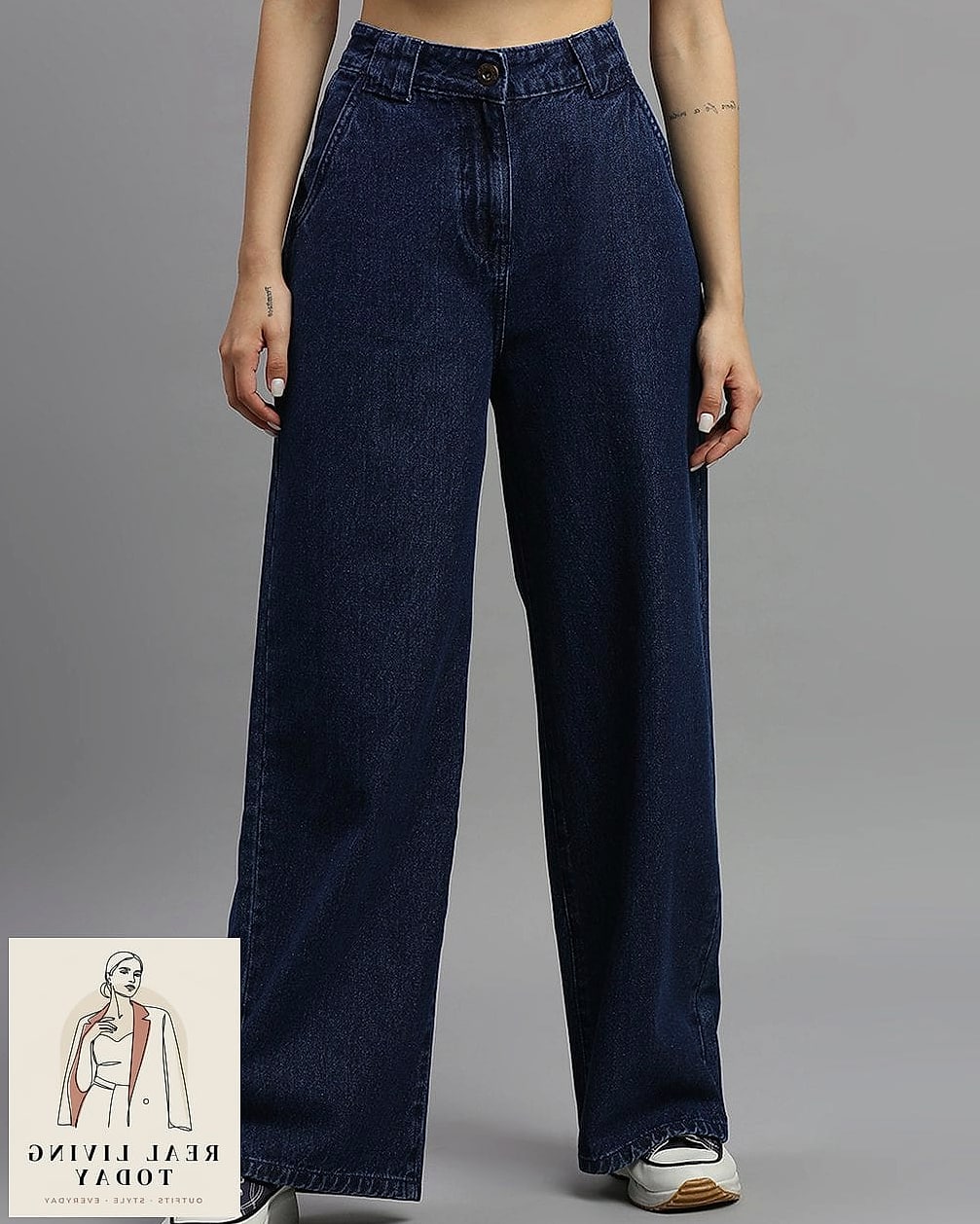 30 Dark Blue Jeans Outfit That Actually Look Amazing 11 Wide-Leg Jeans and a Fitted Top